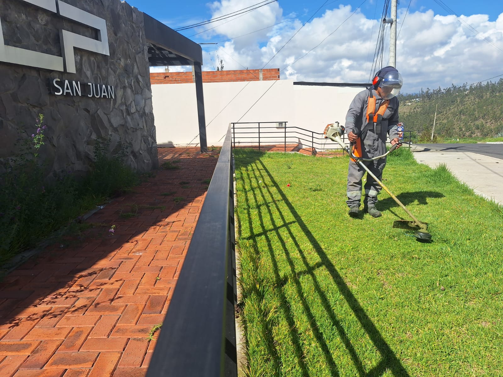MANTENIMIENTO DE ÁREAS VERDES EN PICAIHUA: FOMENTANDO EL ESPARCIMIENTO Y LA CONVIVENCIA